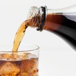 Saiba o que é aspartame, em quais produtos está presente e se o adoçante deve ser cortado da dieta