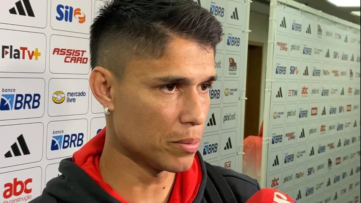 Luiz Araújo avalia estreia pelo Flamengo e exalta sonho de atuar no Maracanã