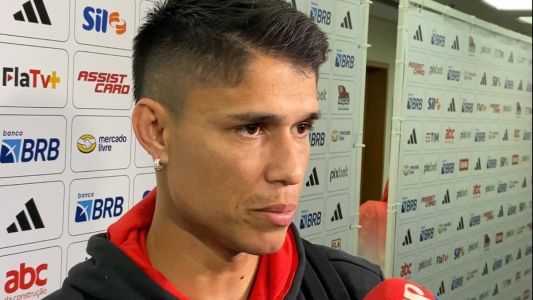 O atacante Luiz Araújo após sua estreia pelo Flamengo, no Maracanã