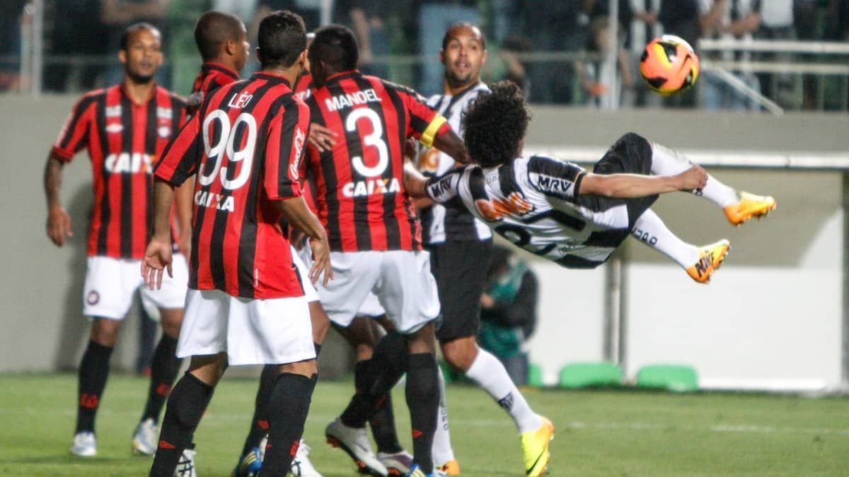 Furacão quebrou série do Atlético no Horto em 2013; relembre