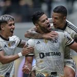 Atlético 'liga secador' no feriado para se manter no G4 do Brasileiro