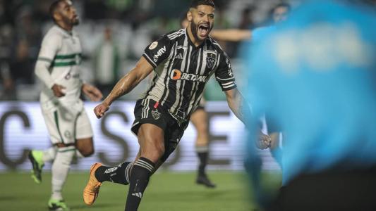 O Atlético derrotou o Coritiba por 2 a 1, no Couto Pereira, no duelo do primeiro turno