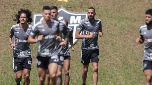 O Atlético viaja nesta terça-feira (25), véspera do duelo, para Pelotas-RS