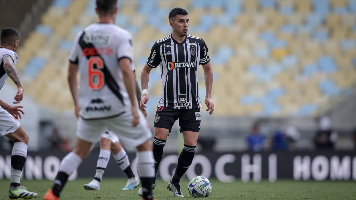 Auxiliar de Felipão no Atlético lamenta derrota no Rio e chuva no 2º tempo