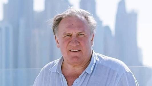O ator francês Gerard Depardieu, conhecido no Brasil pelo filme de 1999 "Asterix e Obélix, é acusado de violência sexual contra 13 mulheres