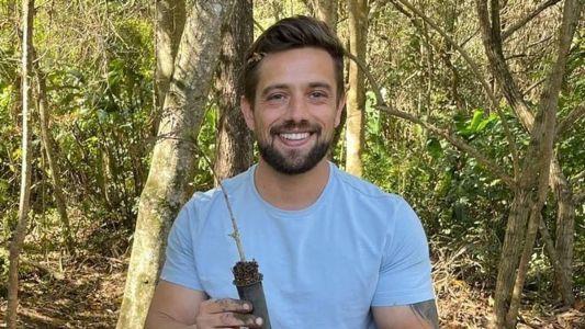 O ator Rafael Cardoso estaria "dando um tempo" na carreira de ator após polêmicas