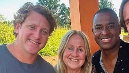 O ator Serginho Hondjakoff teve alta da clínica de reabilitação após ficar 10 meses internado