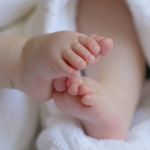 Recém-nascido morre por desidratação e desnutrição extrema em Minas Gerais