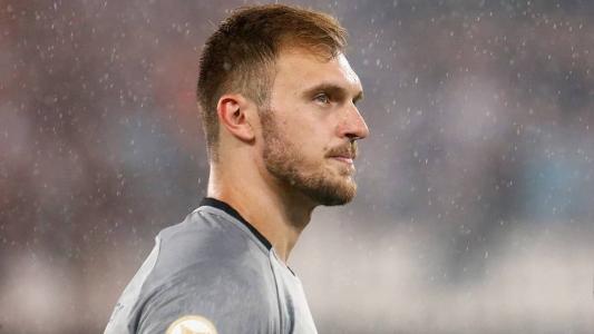 O Botafogo de Lucas Perri enfrenta o Atlético neste domingo