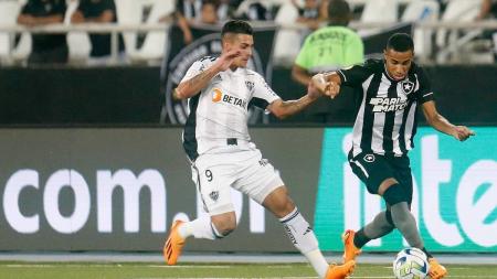 O Botafogo dominou o Atlético no primeiro turno do Brasileiro e venceu por 2 a 0