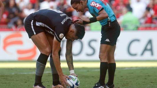 O Botafogo lidera o Campeonato Brasileiro com 9 pontos conquistados