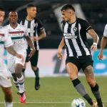 Fluminense muda a chave e busca primeira vitória em clássicos no Brasileiro