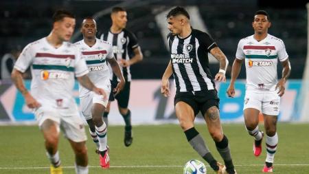 O Botafogo venceu o Fluminense por 1 a 0, no Nilton Santos, no primeiro turno do Brasileiro