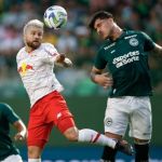 Bragantino vence o Goiás e coloca pressão no Botafogo, líder do Brasileiro