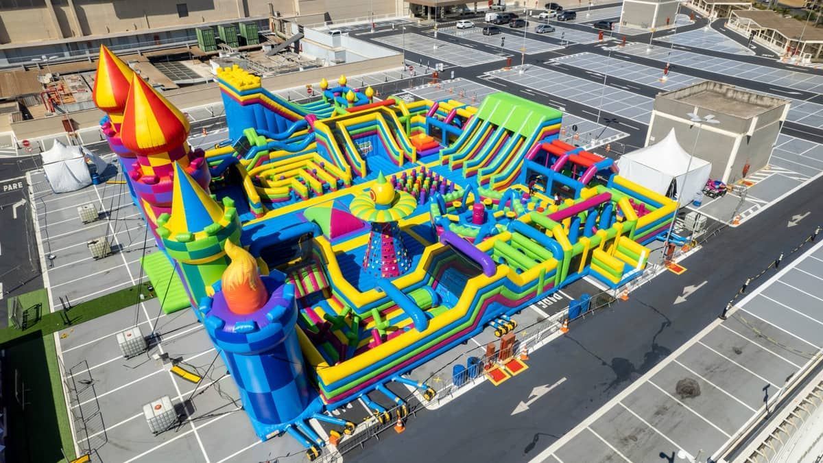 Shopping de BH recebe maior castelo inflável da América Latina