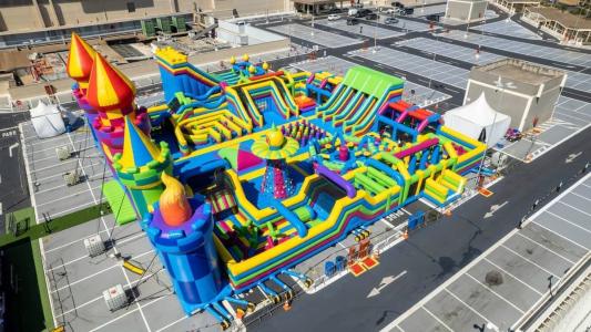 O brinquedo ficará disponível de quinta-feira a domingo, das 14h às 20h