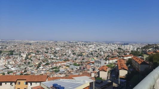 O calor que atingiu BH nesta segunda (13) ocupa a segunda posição do ranking