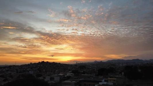 O calor que bateu nessa segunda (13) se tornou um dos maiores da história de BH