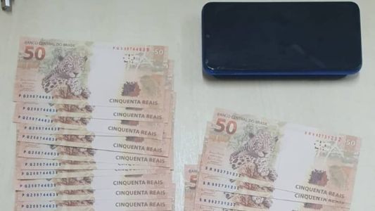 O casal foi preso em flagrante pelo crime de moeda falsa