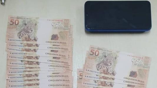 O casal foi preso em flagrante pelo crime de moeda falsa