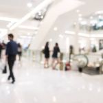 Shopping da Grande BH é condenado a indenizar criança que machucou o rosto ao cair de brinquedo