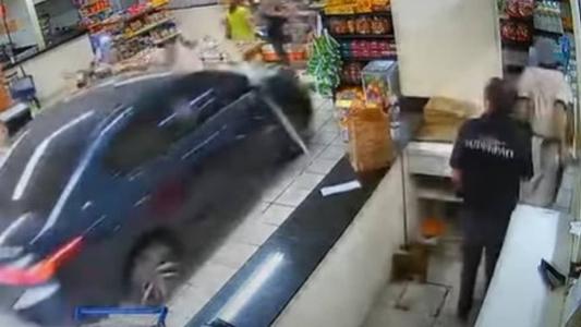 O caso aconteceu em uma padaria em Goiânia na última segunda-feira (5)