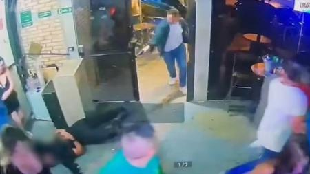 O caso aconteceu na madrugada deste sábado (18)