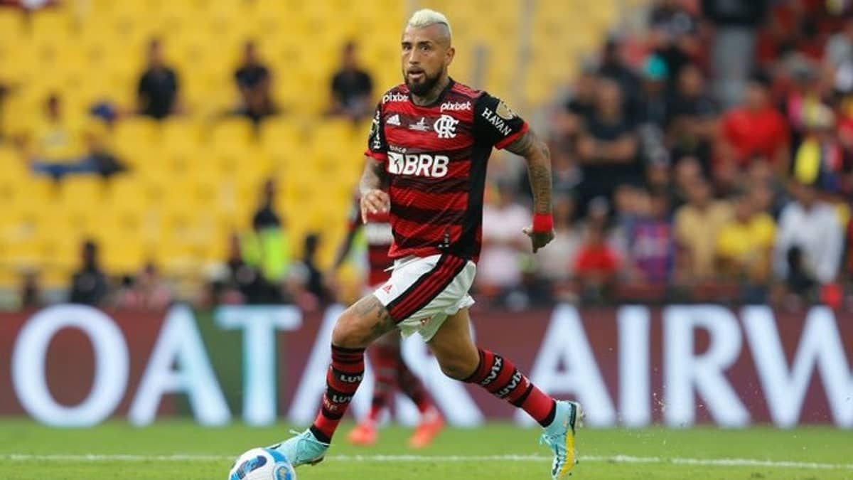 Marinho e Vidal vão de soluções a problemas no Flamengo de Sampaoli