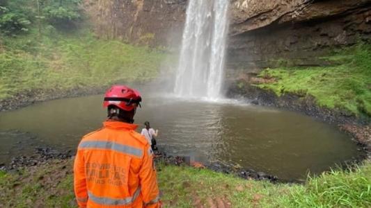 O Corpo de Bombeiros foi acionado por volta de 12h