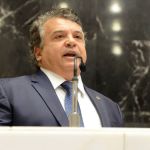 Assembleia de MG recebe projeto para proibir condenados por racismo em cargos públicos