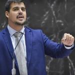 Esquerda é contra direita no poder porque 'ela quer roubar', diz Engler na CPAC
