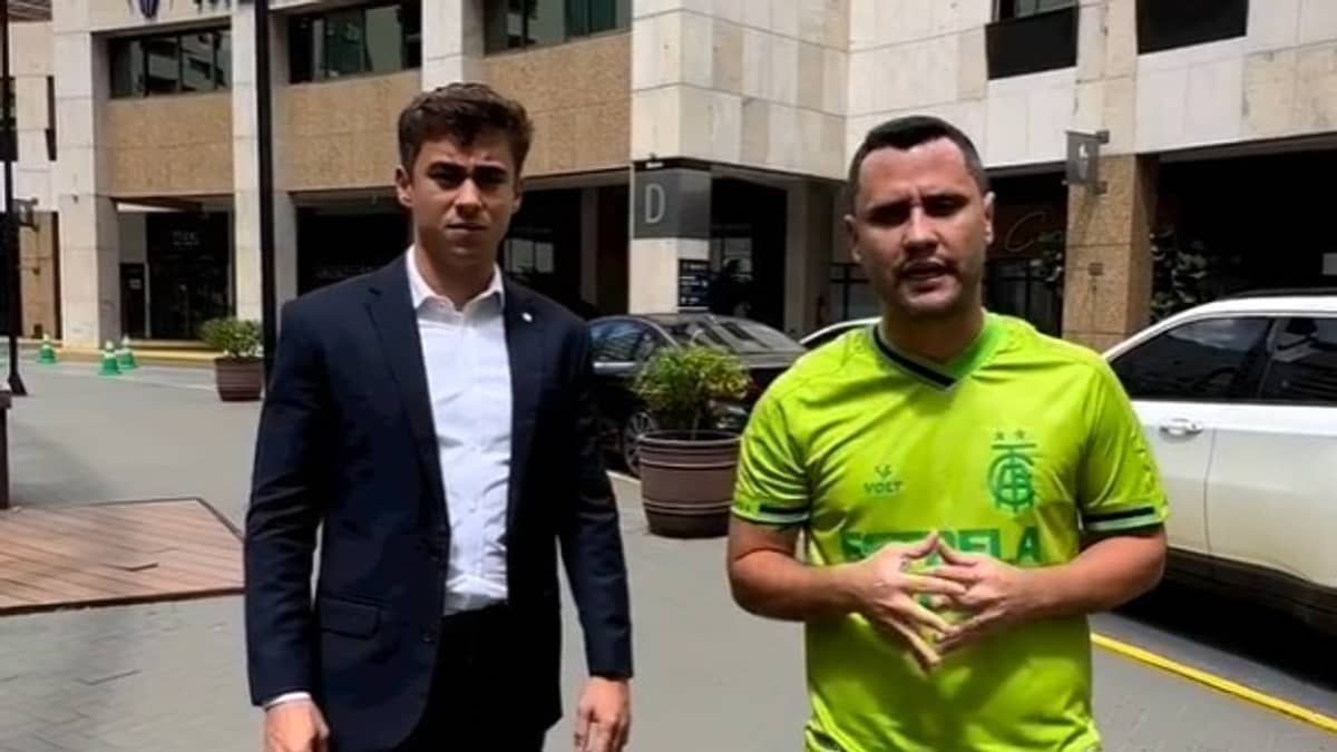 Nikolas publica vídeo junto com Cleitinho em frente a hotel de Lula: 'vamos fiscalizar'