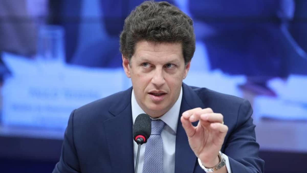 Salles detona ausência de Rui Costa e prevê fim da CPI do MST até 16 de agosto