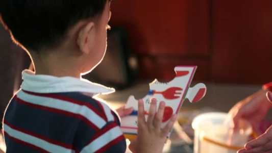 O diagnóstico precoce de autismo, ainda na infância, é essencial para que a criança inicie as terapias adequadas