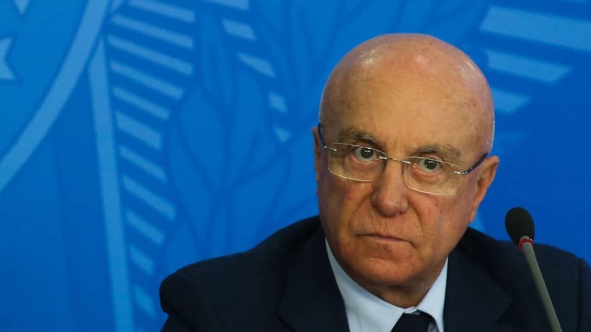 Governo de Minas oficializa a saída de Salim Mattar