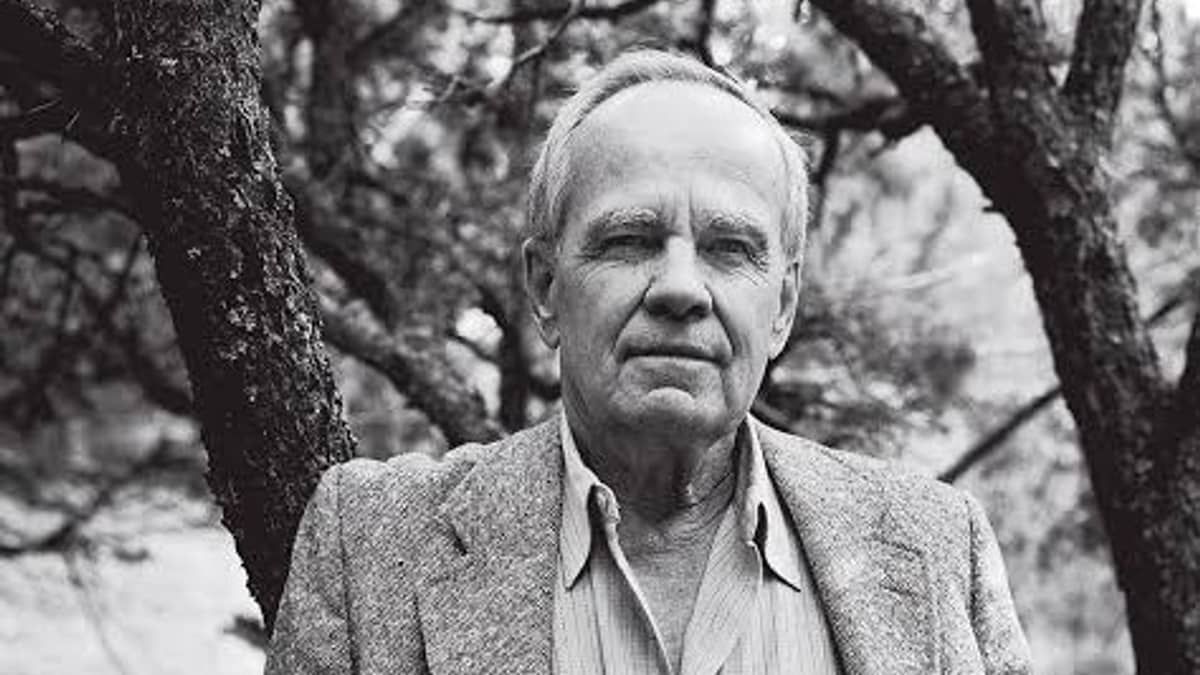 Escritor Cormac McCarthy morre aos 89 anos