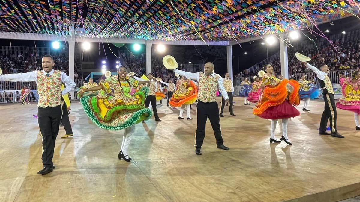 Arraial de Belo Horizonte: confira imagens das apresentações do Grupo Especial neste domingo