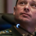 Alexandre de Moraes proíbe que Jair Bolsonaro e Michelle façam contato com Mauro Cid