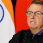 Bolsonaro tem alta de hospital em SP após bateria de exames