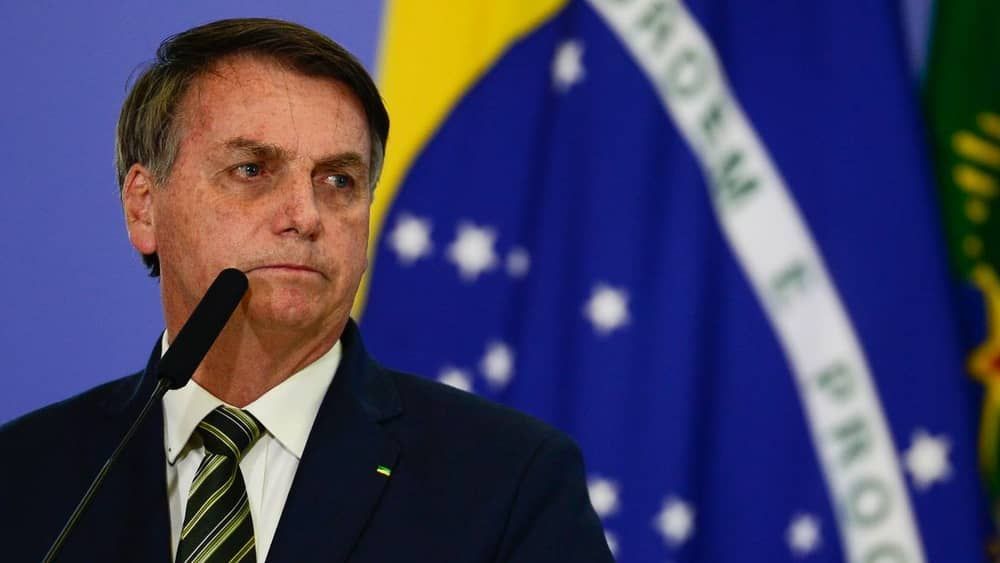 'Quer me alijar da política', diz Bolsonaro sobre Moraes