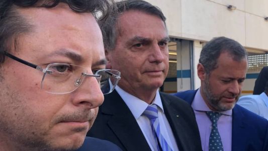O ex-presidente Jair Bolsonaro compareceu à sede da Polícia Federal (PF) nesta quarta-feira (18) acompanhado dos advogados