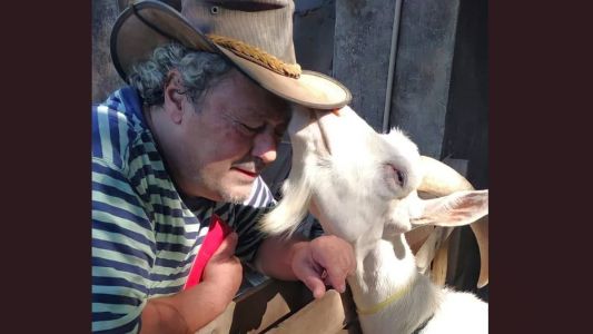 O ex-produtor cultural Ramon Fiúza se apaixonou pelas cabras