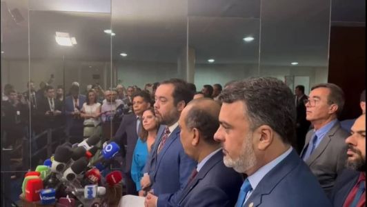 O governador do Rio de Janeiro, Cláudio Castro (PL), concedeu entrevista coletiva nesta quarta-feira (25) após reunião com o presidente do Congresso Nacional, Rodrigo Pacheco (PSD-MG)