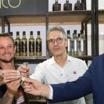 Governo Zema vai apresentar projeto de lei para tirar produtores de cachaça da informalidade