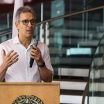 Zema indica que salários podem atrasar novamente se Minas voltar a pagar a dívida com a União