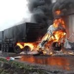 Acidente grave envolvendo dezenas de veículos na BR-277 deixa mortos 