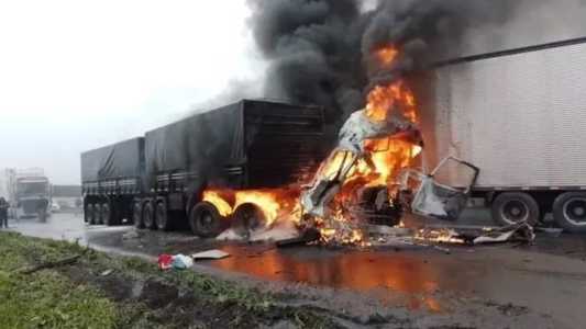 O grave engavetamento ocorreu próximo ao km 137