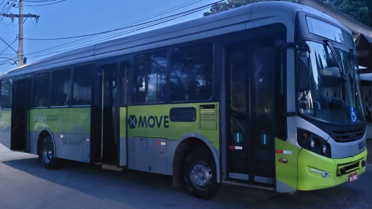 Homem furta coletivo com dois passageiros para visitar a mãe em outra cidade em MG