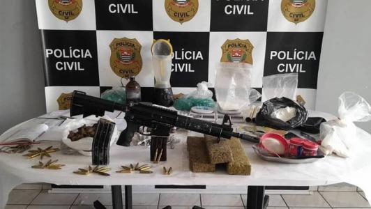 O homem é de ser o principal distribuidor de drogas da cidade de São Vicente, litoral sul de SP.