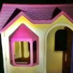 Homem furta escola, tenta se esconder em 'casinha de brinquedo' e acaba preso em Minas